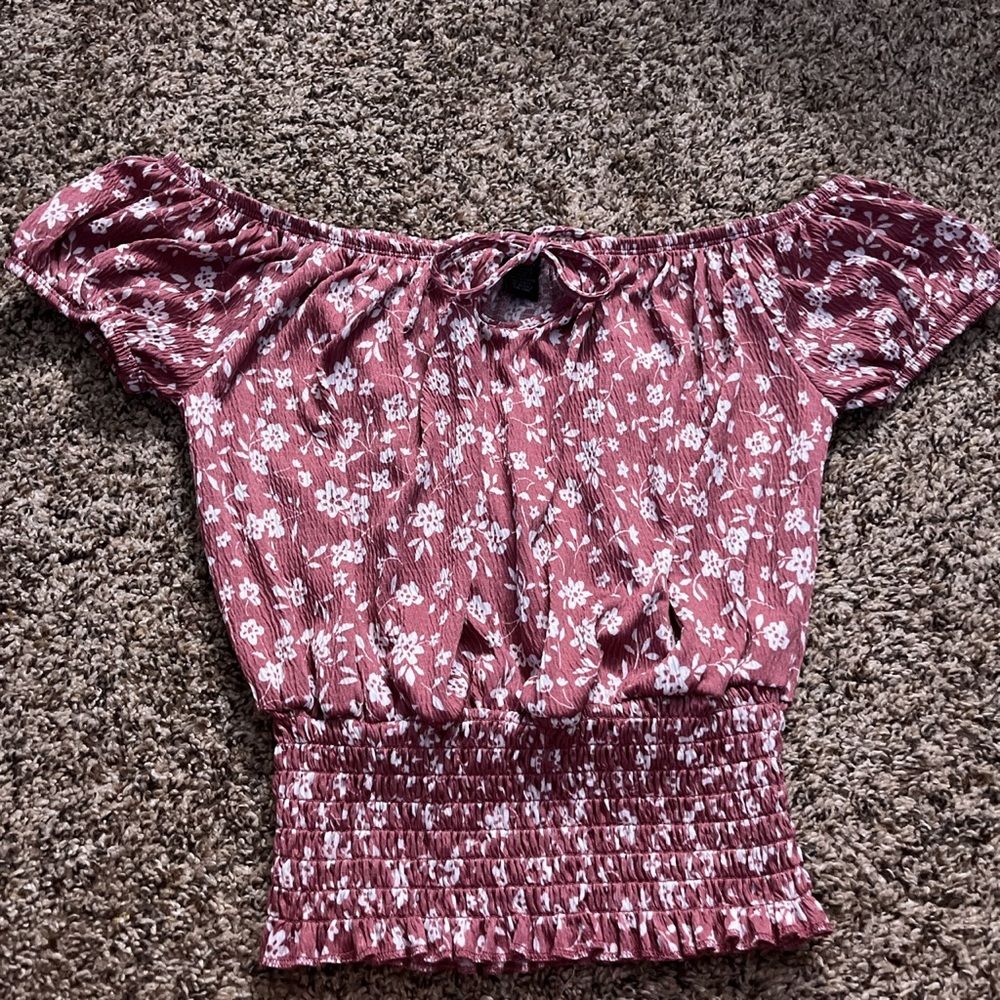 size M rue 21 crop top!